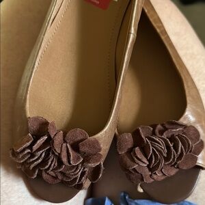 Kenneth Cole Reaction tan leather peep toe flat Slip-Ons